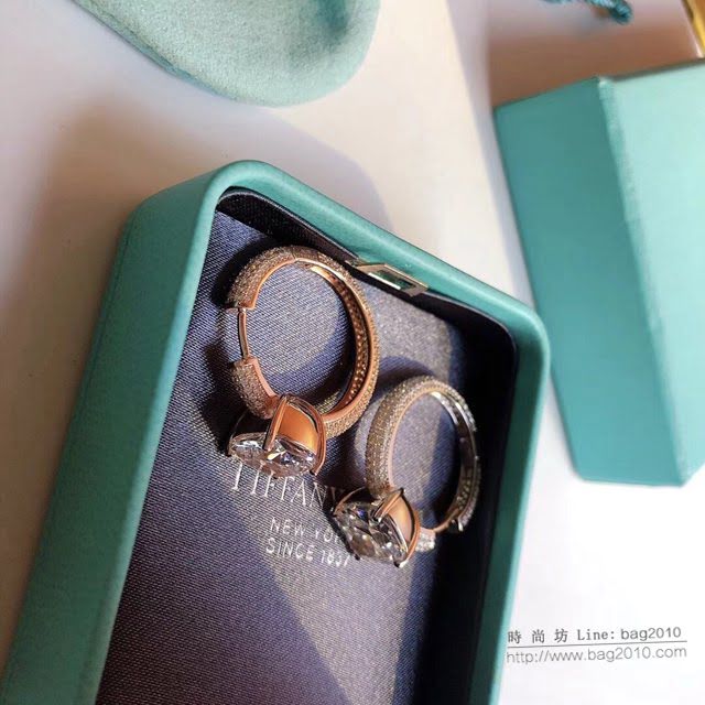 Tiffany飾品 蒂芙尼女士專櫃爆款s925銀針四爪滿鑽耳環耳釘  zgt1695